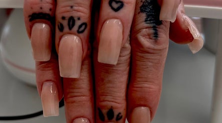 Beckys Nail