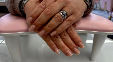 Beckys Nail image 3