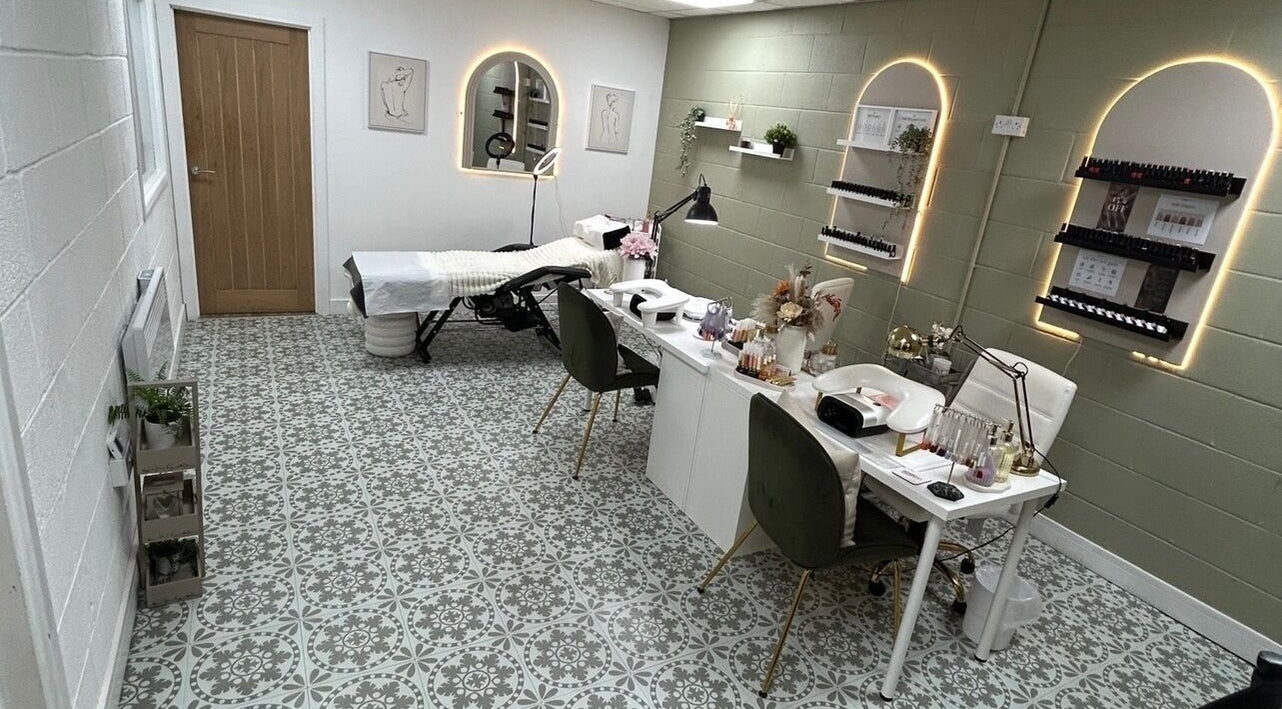 CBbeauty in Bedwas, Wales, GB offers a serene beauty room with elegant decor and modern amenities.
