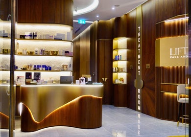 Reception area of Lifting Pro Face and Body Treatments Spa, Dubai, Dubai, AE, with a luxurious, modern design.