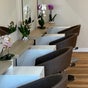 Brews & Blondes Studio de Coiffure Inc. - 3707 Boulevard St Charles, Boulevard Saint Charles, Kirkland, Québec
