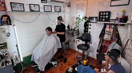 Dos Treinta y Tres Hair Studio
