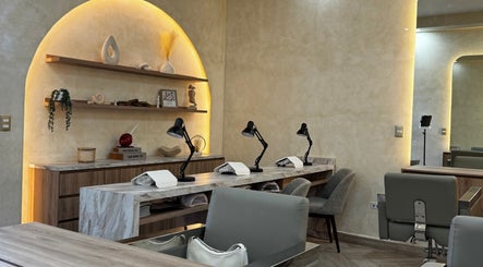 CGlow Beauty Salon & Holistic