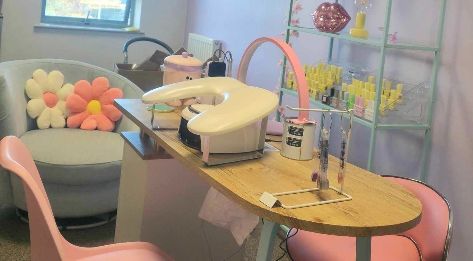 Nail station at LM Elixirs & Nails with pastel decor in Newhaven, England, GB.
