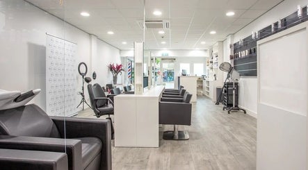 Hair I Care By Makay