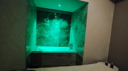 Blue Luxurious Spa - Ahmedabad image 3