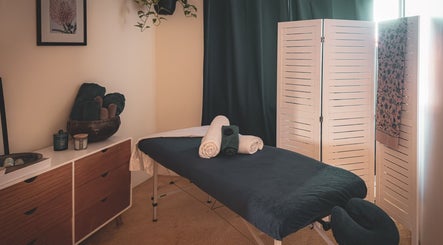 Seabreeze Nurture Massage