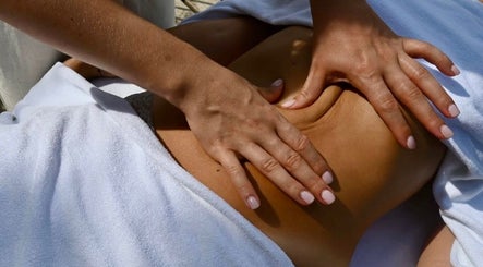 Massage relaxant chez Hello Skin, Saint-Marcellin-en-Forez, Auvergne-rhône-alpes, FR.