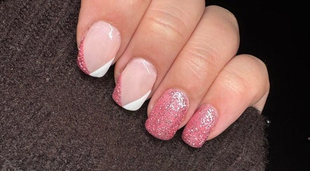 KB Nails Beauty image 2