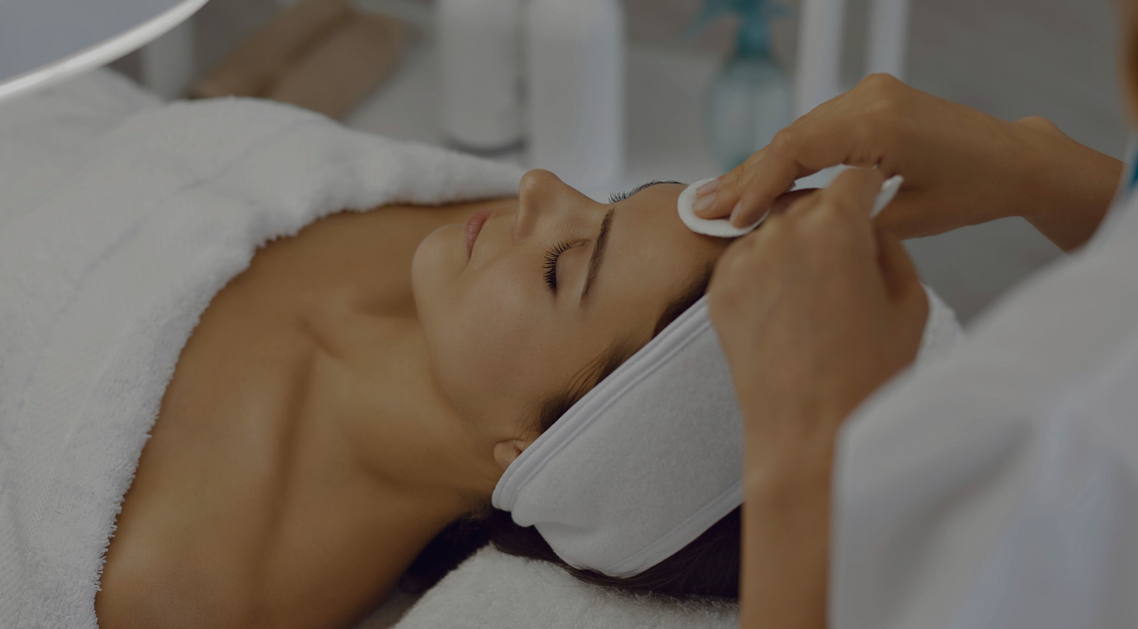 Relaxing facial at Skin Therapy Spa - Valencia, València, Comunidad Valenciana, ES. Rejuvenate your skin.