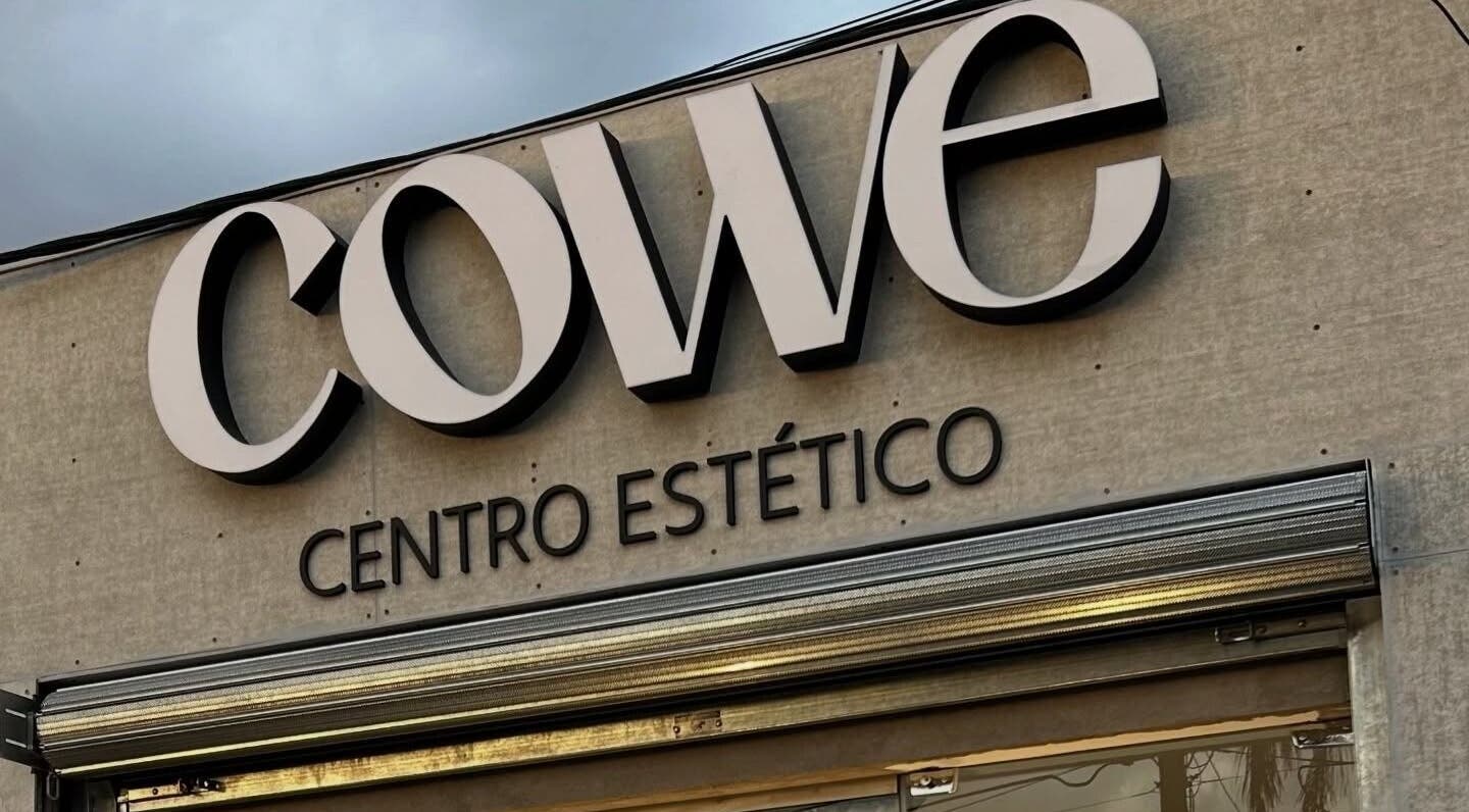 Fachada de COWE Centro Estético en San Carlos, Departamento De Maldonado, UY.
