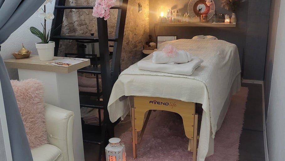 Areeya Royal thai massage image 1