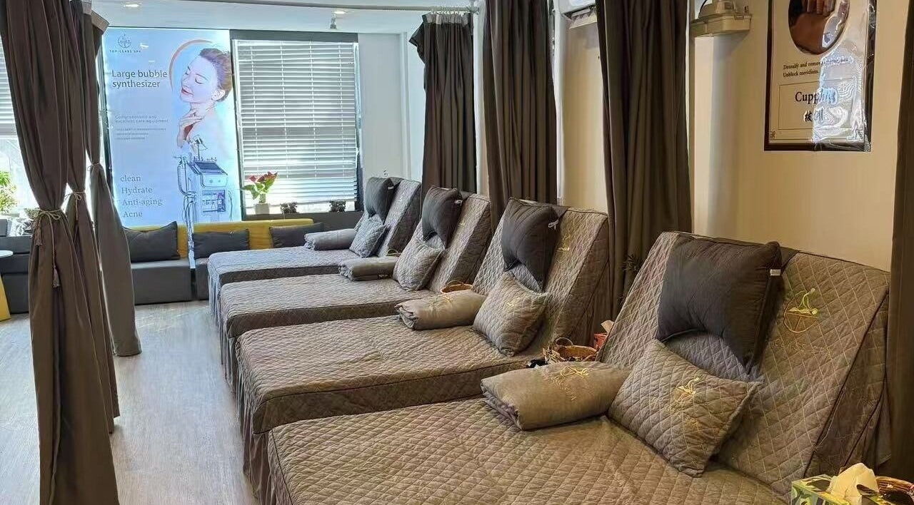 Comfortable lounge chairs at TOP-CLASS SPA in New York, New York, US, promise a relaxing experience.