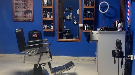 Giovanni Pérez Barber Studio