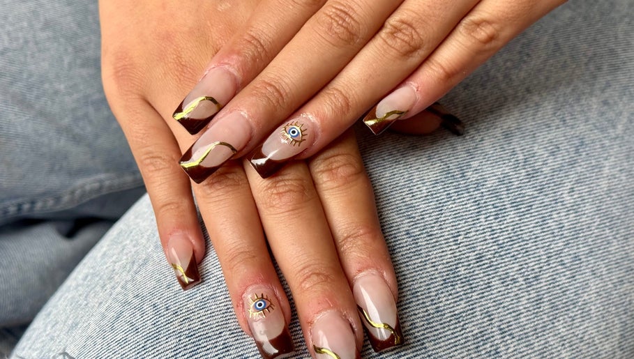 Nails By V image 1