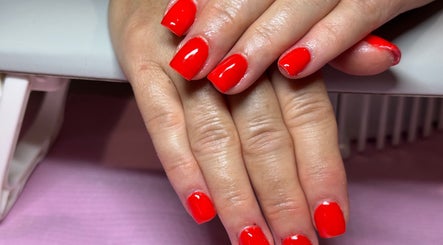 Nails By V image 3