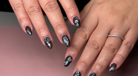 Nails By V image 3