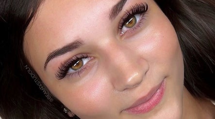 Extensiones de pestañas perfectas en Beauty Studio ~ Lash Nails, Madrid, Comunidad De Madrid, ES.