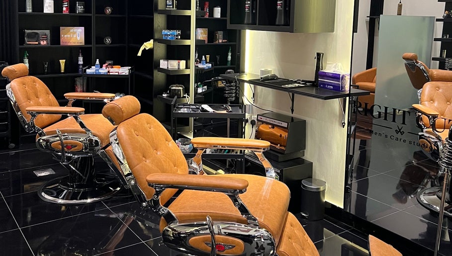 تصميم عصري لصالون Right Cut | Men’s Care Studio في الخبر، المنطقة الشرقية، SA.