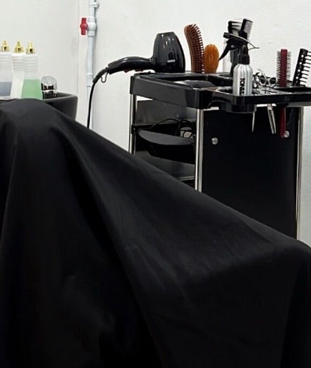 Bill's Barberlab obrázek 2