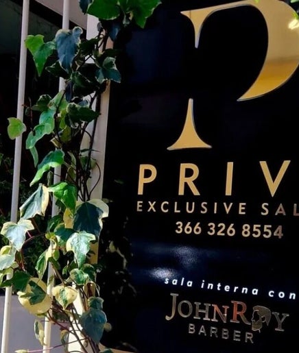John Roy Barber - Prive Exclusive Salon imej 2