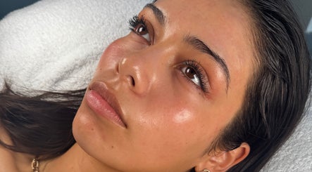HD Beauty Base image 3