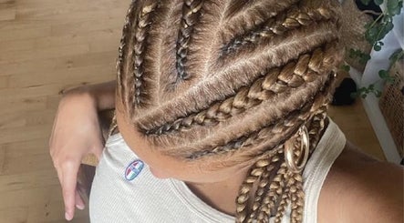 Zamy Braids image 2