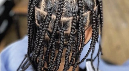Zamy Braids image 3