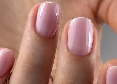 Элегантные розовые ногти в Blossom Professional, Zürich, Zürich, CH.