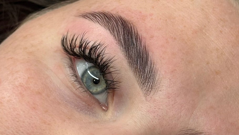 Perfectly shaped brows and lashes by Elzyt Brows by Patricija, Drogheda, County Louth, IE.