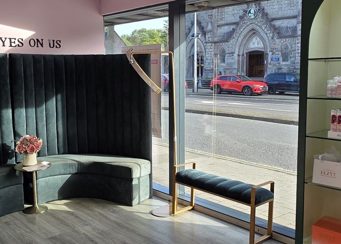 Stylish seating area at Elzyt Brows by Patricija in Drogheda, County Louth, IE with elegant decor and products.