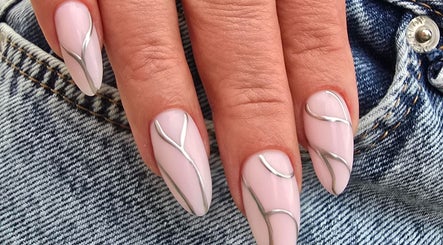 Elegant silver-lined nails at Nataliia Demi Nails, London, England, GB. Perfect modern manicure style.