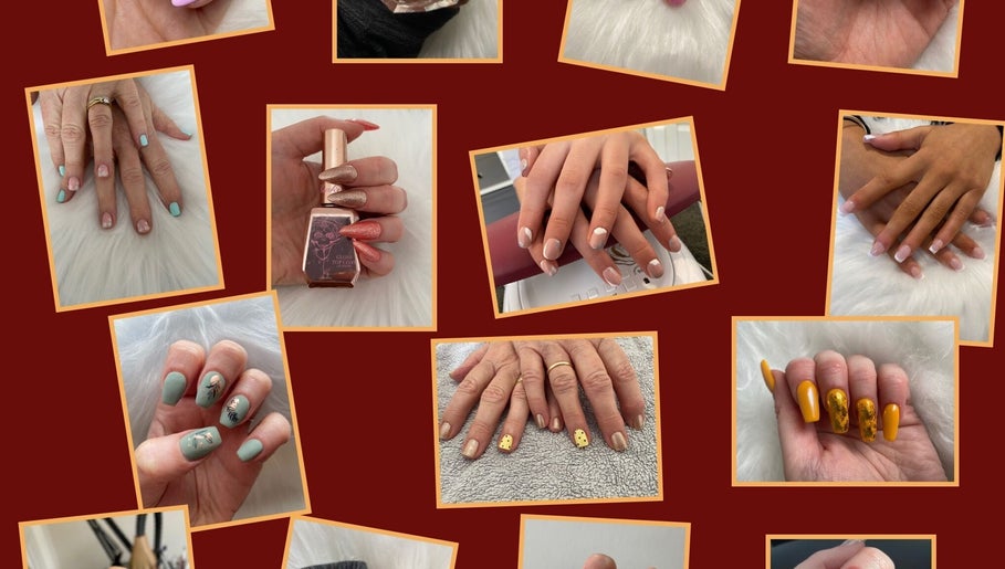 Imagen 1 de Pinky Promise Nails by Katie