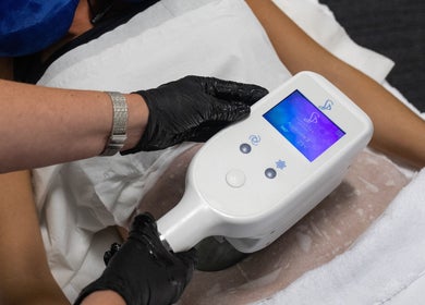 CoolSculpting body treatment at Kaizen Clinic, Dublin, County Dublin, IE using advanced technology.