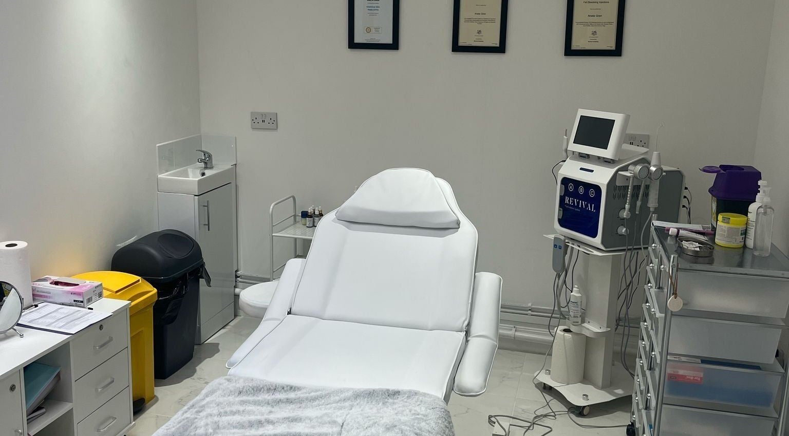 Fully equipped treatment room at Ice London Aesthetics Clinic in Beckenham, England, GB.