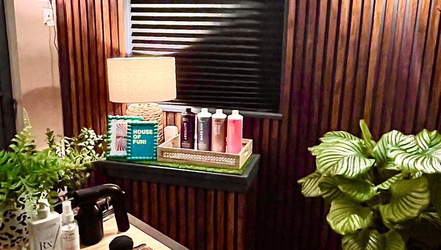 Bronze Glow Studio image 1