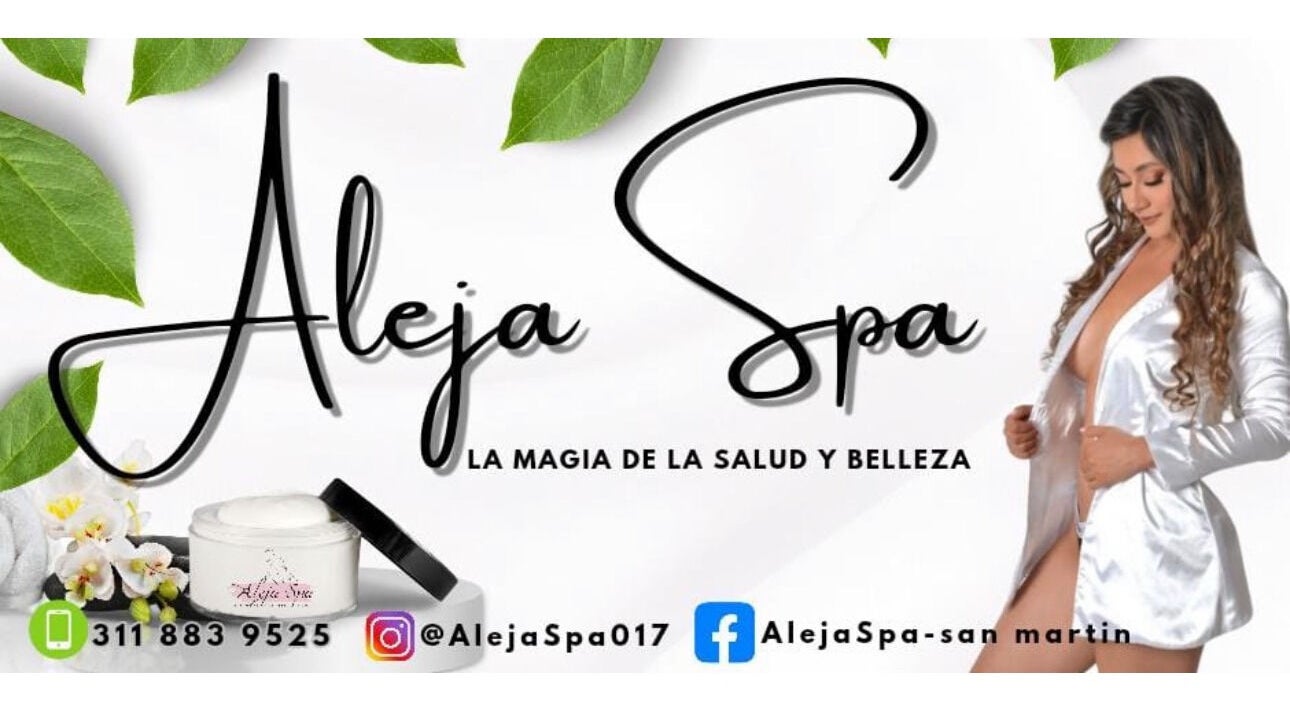 Modelo en bata blanca junto a crema de ALEJA SPA, San Martín, Meta, CO, destacando salud y belleza.