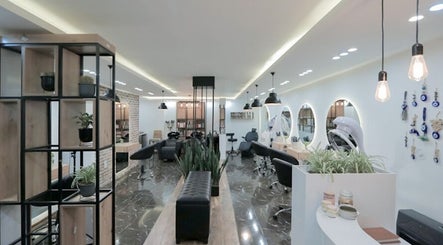 SS Salon image 3