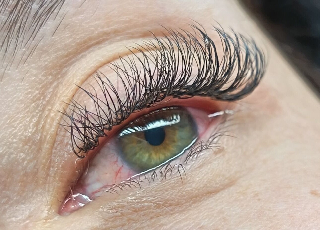 Extension de cils à Cils vous plaît Mesdames, Vouneuil-sous-biard, Nouvelle-aquitaine, FR, sublimant un œil vert.