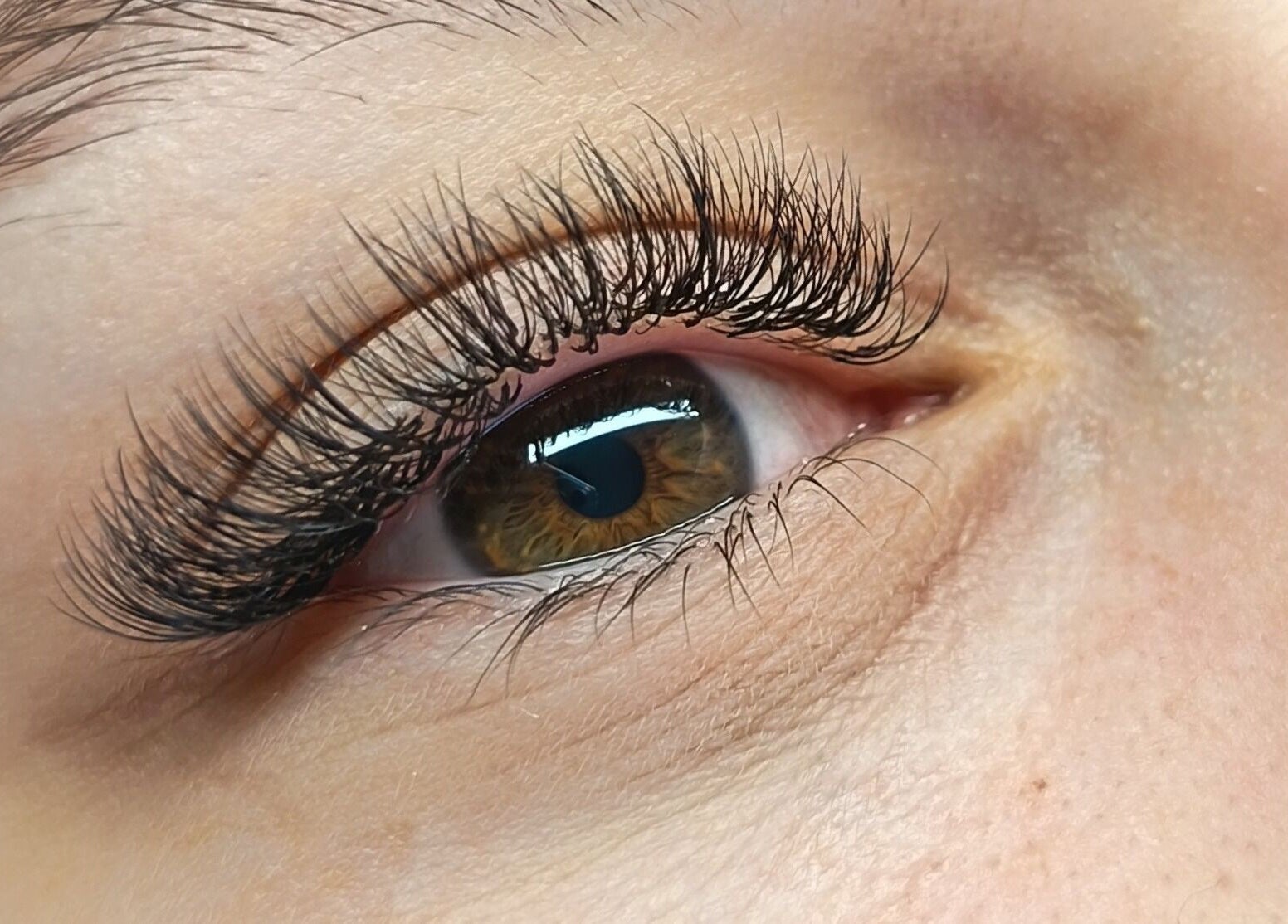 Extension de cils professionnelle chez Cils vous plaît Mesdames, Vouneuil-sous-biard, Nouvelle-aquitaine, FR.