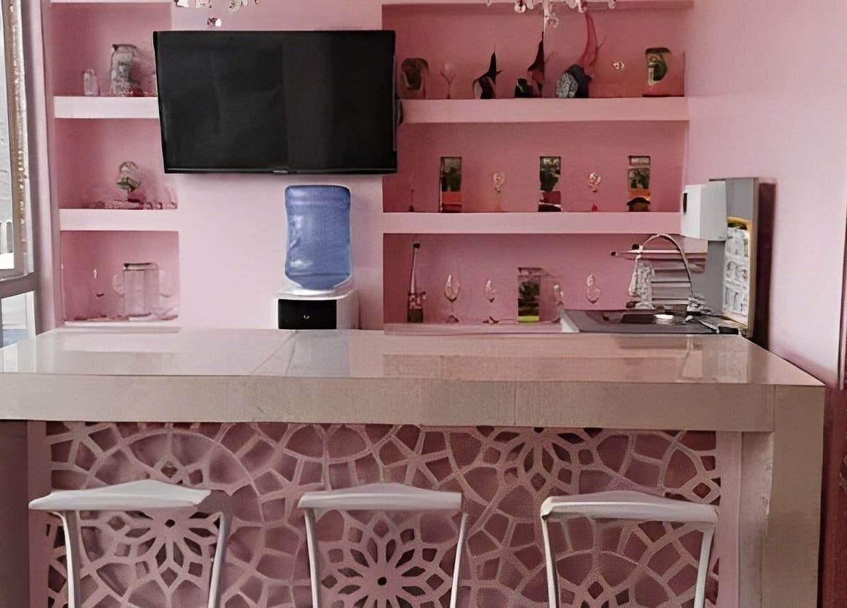 Elegante mostrador de recepción en Glam Spa Bogotá- Sede Modelia, Bogotá, D.c., Bogotá, D.c., CO.