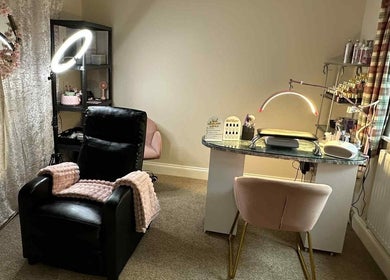 Cozy salon setup at Ellies Lash and Nails at The Beauty Cabin in Saint Austell, England, GB.