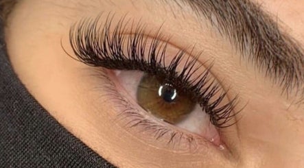 Lashesbrowsmalta