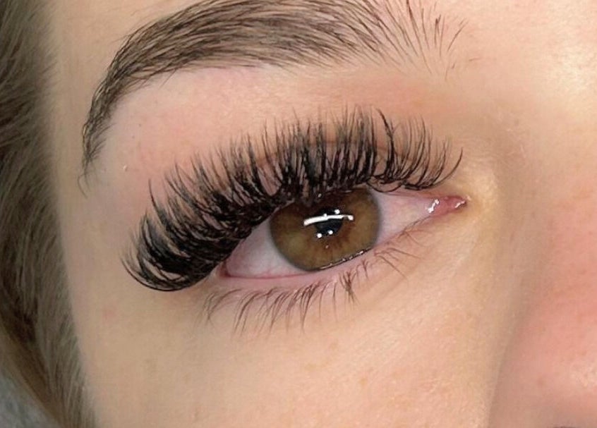 Close-up of a styled eyelash at Lash Radiance in Melbourne, Victoria, AU.
