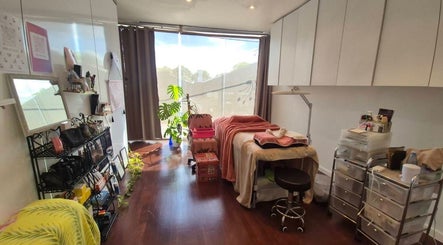 Cozy lash salon room at TOKYO LASH in Petersham, New South Wales, AU, featuring a relaxing treatment setup.