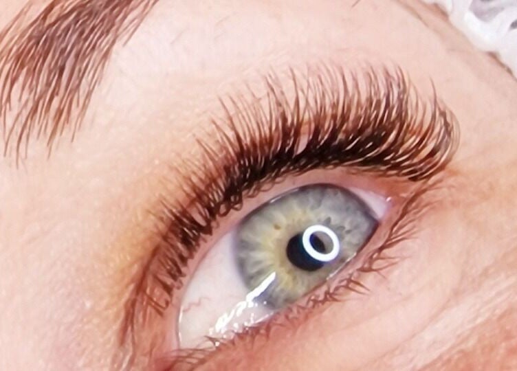 Extension de cils à Cil Par Cil, Tassin-la-demi-lune, Auvergne-rhône-alpes, FR. Magnifique finition.