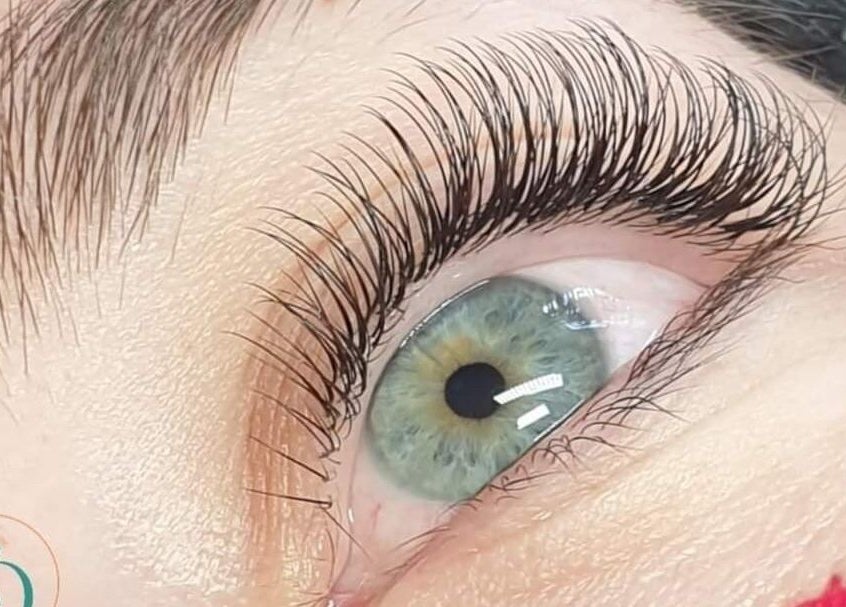 Extension de cils à Cil Par Cil, Tassin-la-demi-lune, Auvergne-rhône-alpes, FR. Beauté de l'œil magnifiée.