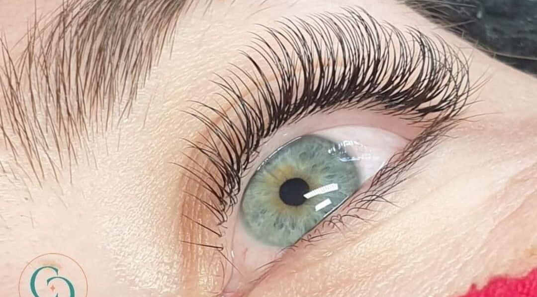 Extension de cils à Cil Par Cil, Tassin-la-demi-lune, Auvergne-rhône-alpes, FR. Beauté de l'œil magnifiée.