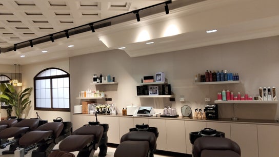 Solo Beauty Center