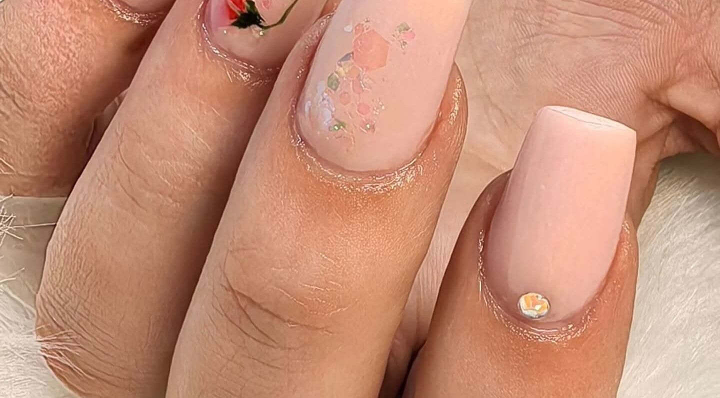 Chic nail design at Vanette's Nail Studio, Boksburg, Gauteng, ZA featuring delicate accents.